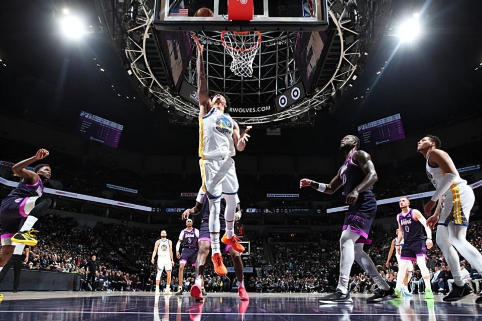 世界杯手机观看-表现倒也不算糟糕，但勇士锋线新星还需要展现出出更多的亮点才行